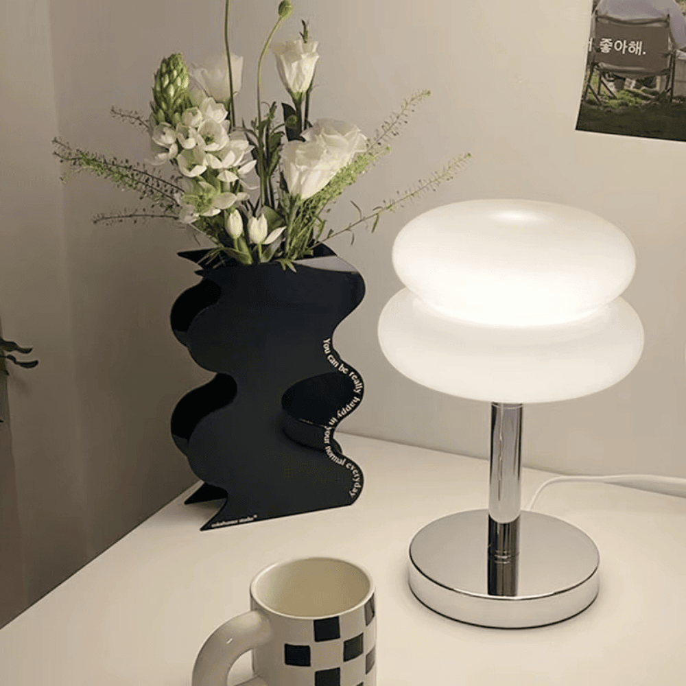 LUMOS LED Bordlampe med Dimmer og USB - Stilren & Justerbar