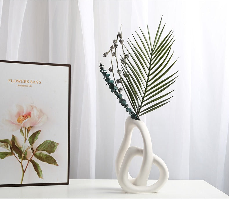 Nordisk DekorVase i Keramikk - Abstrakt Design