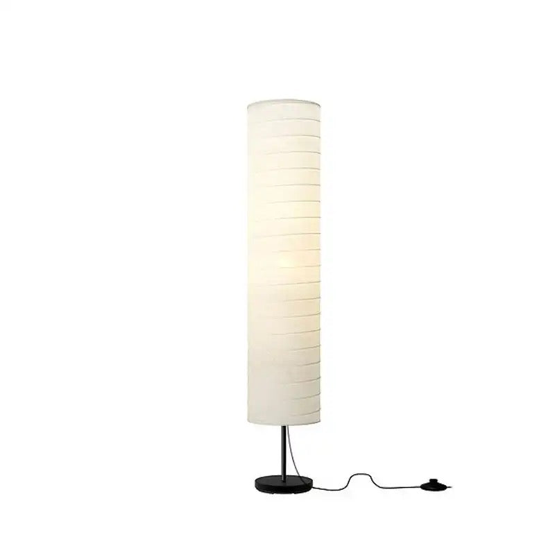 HOLMO gulvlampe i rispapir – skandinavisk design og stemningsbelysning