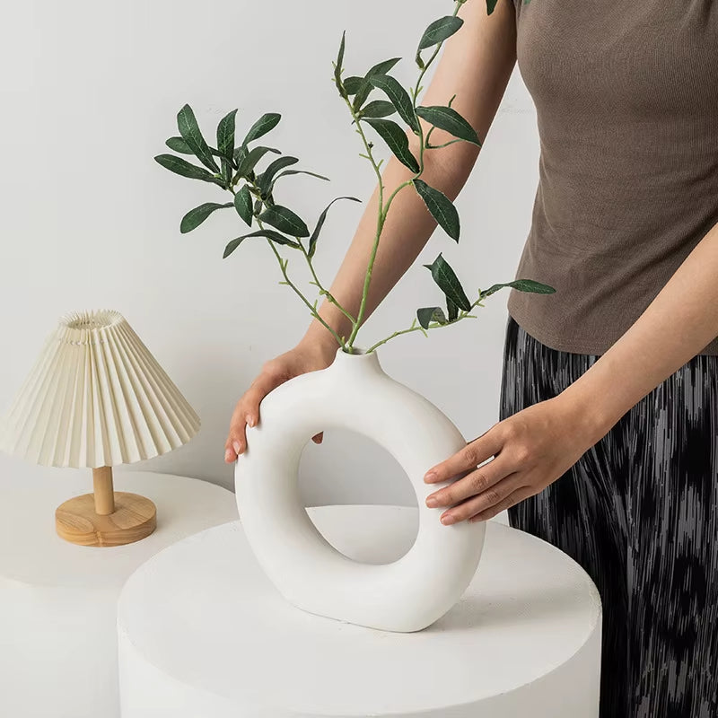 Skulpturell NORDIC Vase - Hvit Biomorf Design, Knusesikker & Trendy